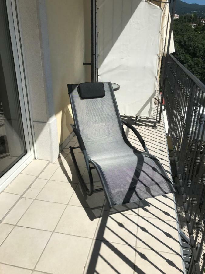Penthouse Appartement Lovran Buitenkant foto